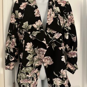 Jules & Leopold Black Floral Blazer